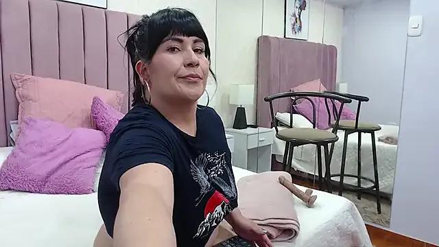 AriannaAdames on StripChat 