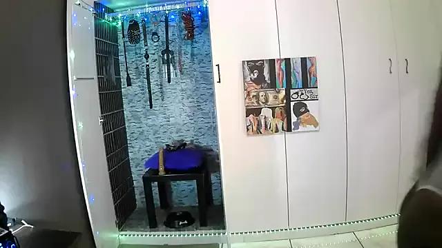 BaDSubMiss — Freechat on StripChat