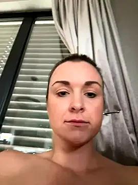 Bella-Tight on StripChat