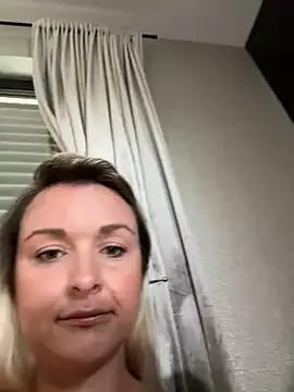 Bella-Tight on StripChat