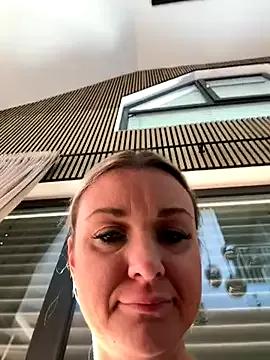 Bella-Tight on StripChat