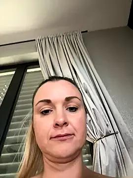 Bella-Tight on StripChat