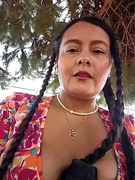 bellapaty on StripChat 