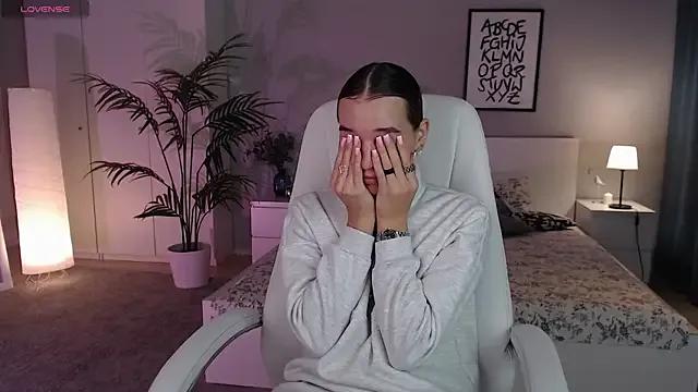 Avatar of Bellla_Haddid