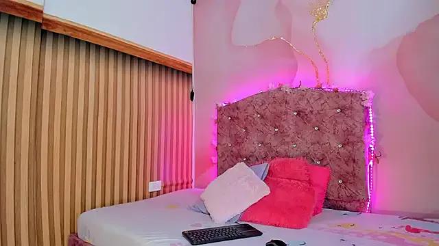 Daisy__rose on StripChat