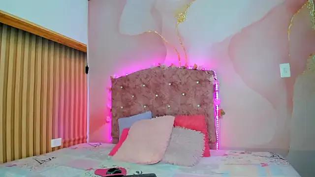 Daisy__rose on StripChat