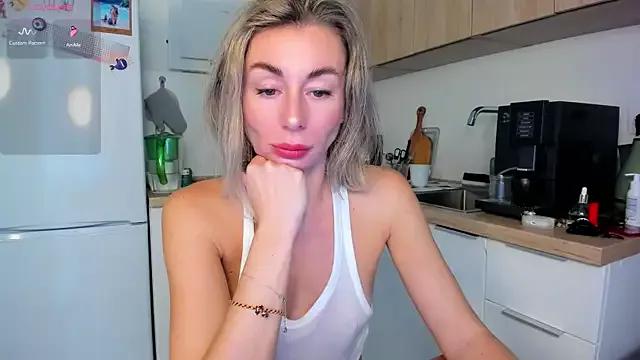 DannaEvan on StripChat 