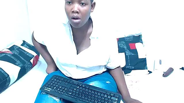 DollyAssZA on StripChat 