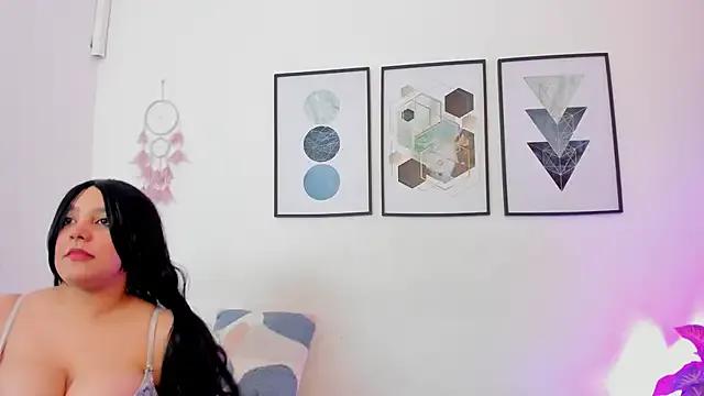 dullce77 on StripChat 