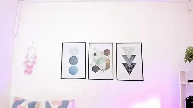 dullce77 on StripChat 