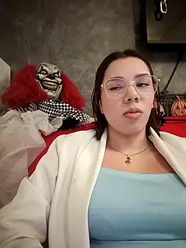 EmmaSulivan on StripChat 