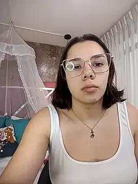 EmmaSulivan on StripChat 