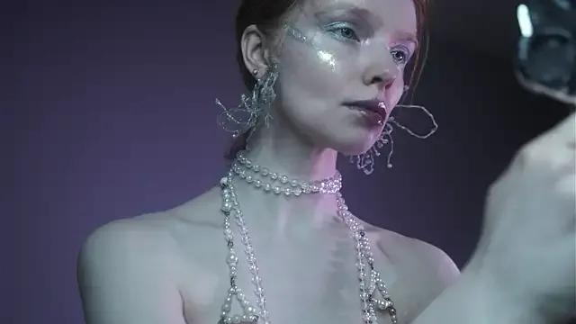 ginger_hugs on StripChat 