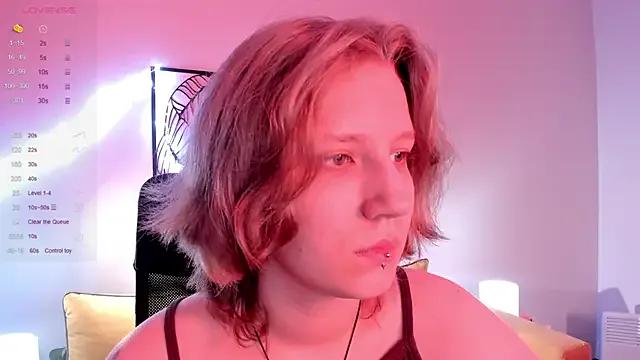 Avatar of Hailey_Foxy