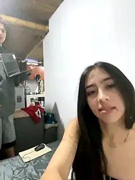 juliie_star — get naked + oil on my big tits