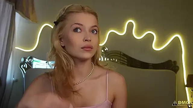 kellypeachcake — Freechat on StripChat