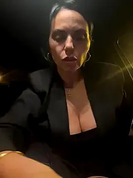 KimKelly13 — plug in ass +ct 1 min