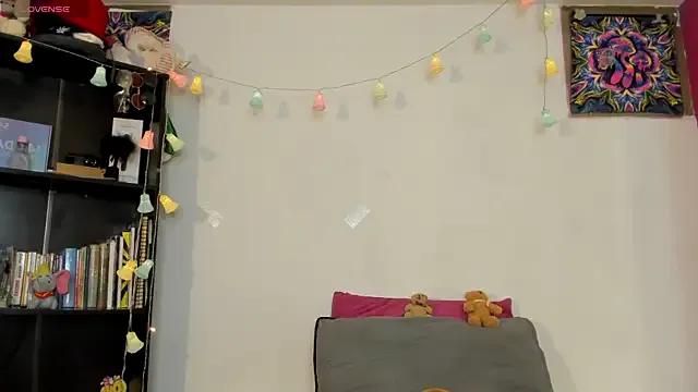 kittyzenn on StripChat 