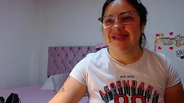 lanaqueen699 on StripChat 