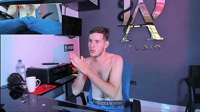 lara_and_danny on StripChat 