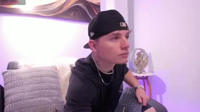 StripChat Leoo_Miller is Freechat Leoo_Miller — Zoom asshole + masturbation