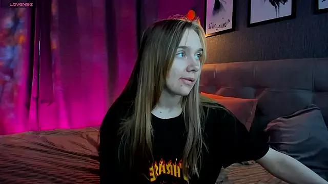 Lesi_Moonie01 — flash tits