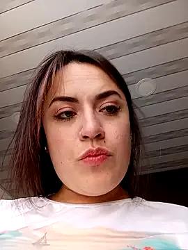 Lesly_10- on StripChat 