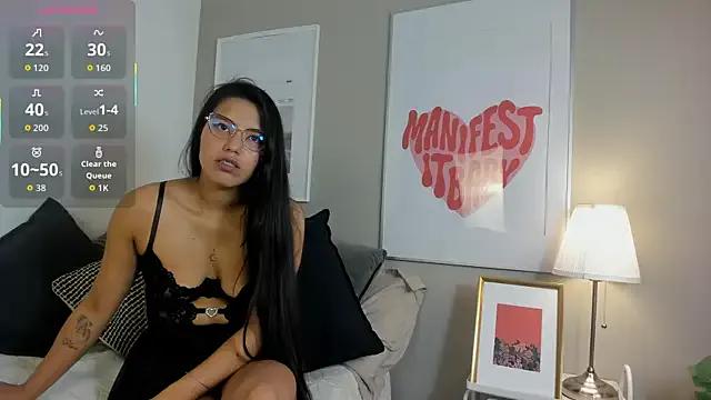 Lilith_dh on StripChat