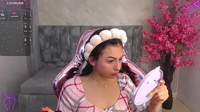 lilith_petit_sub on StripChat 