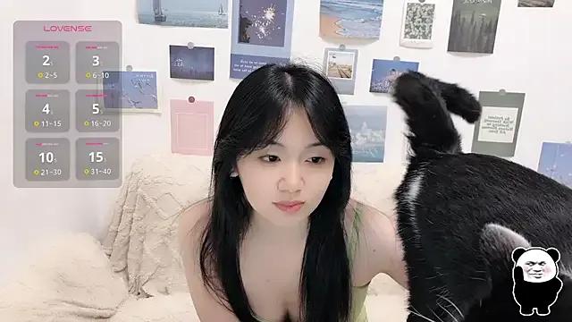 LiLiYbaby on StripChat 