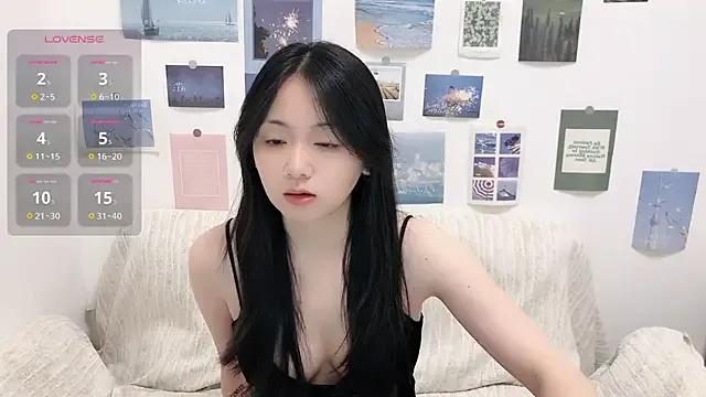 LiLiYbaby on StripChat 