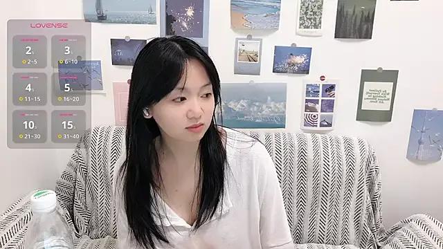 LiLiYbaby on StripChat 