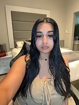 LilMisIndianx on StripChat