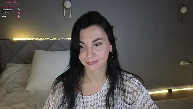 Mary_love16 — jump on a pillow