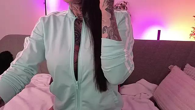 MeganWitch — time to vibe me wet.....