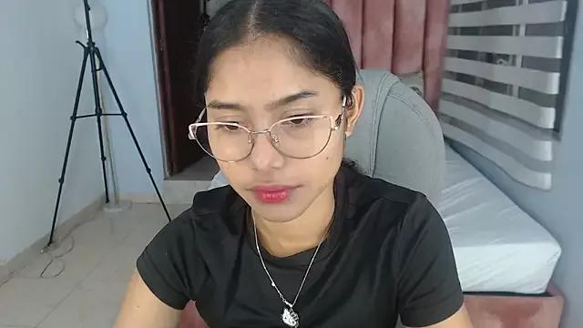 Milaa_Star_ on StripChat