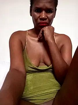 Missvixen81 on StripChat 