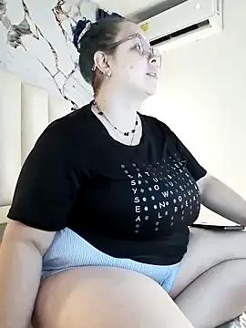 mollieblue69 on StripChat 