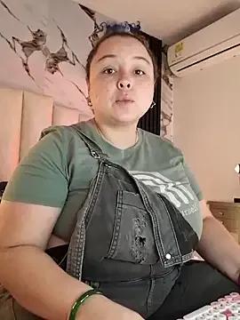 mollieblue69 on StripChat 