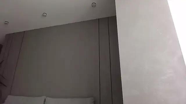 MrsAlice — Striptease, blowjob and pussy fucking