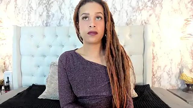 Nicolette_russo — SHOW ASS AND A LITTLE TWERK