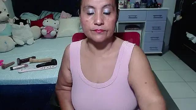 pervert_mommy_ on StripChat
