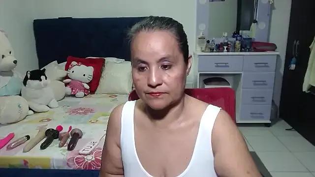 pervert_mommy_ on StripChat