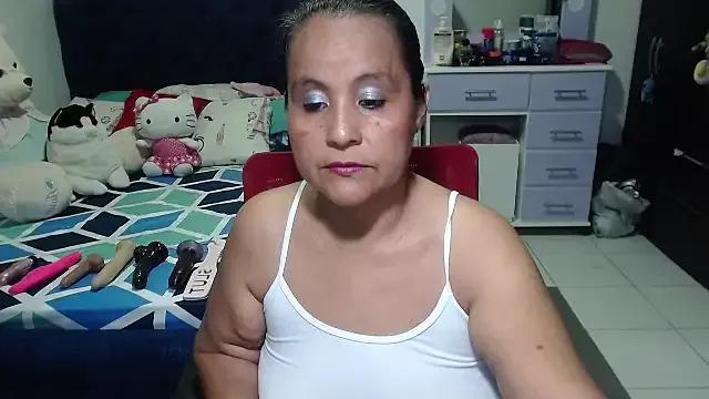 pervert_mommy_ on StripChat