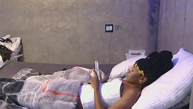 Avatar of petite_queenx