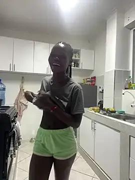 Avatar of petiteebony_81