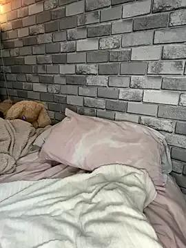 StripChat Poppy_frankie is Freechat Poppy_frankie — Bendover and spread