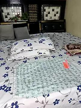 PRIYA_22 on StripChat