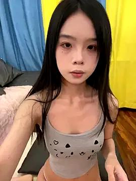 qiqi_x on StripChat 