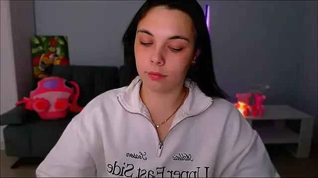 queenofthesense_ on StripChat 